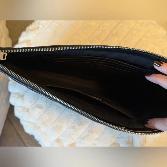 VGC/Excellent Yves Saint Laurent Black Chevron Clutch! COA included! - Picture 7 of 16